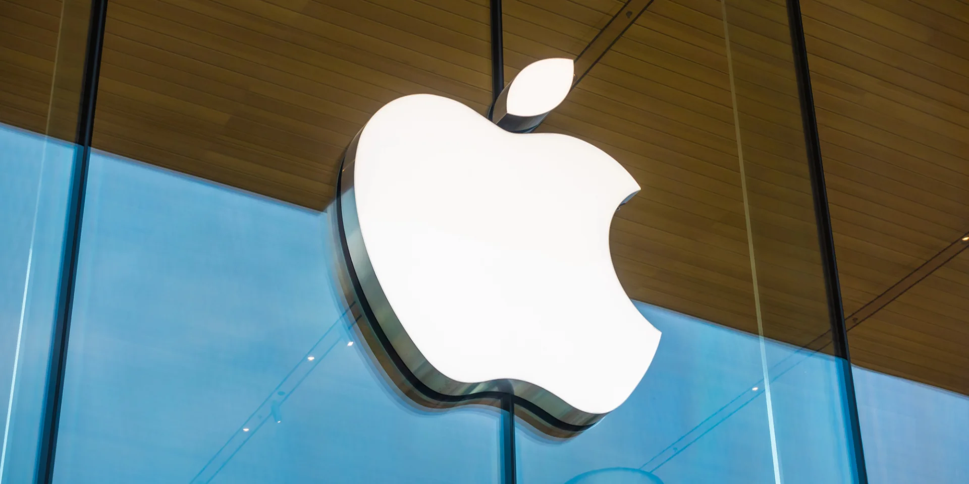 Apple переносит очки: почему презентация AR-гарнитуры отложена до 2027 года