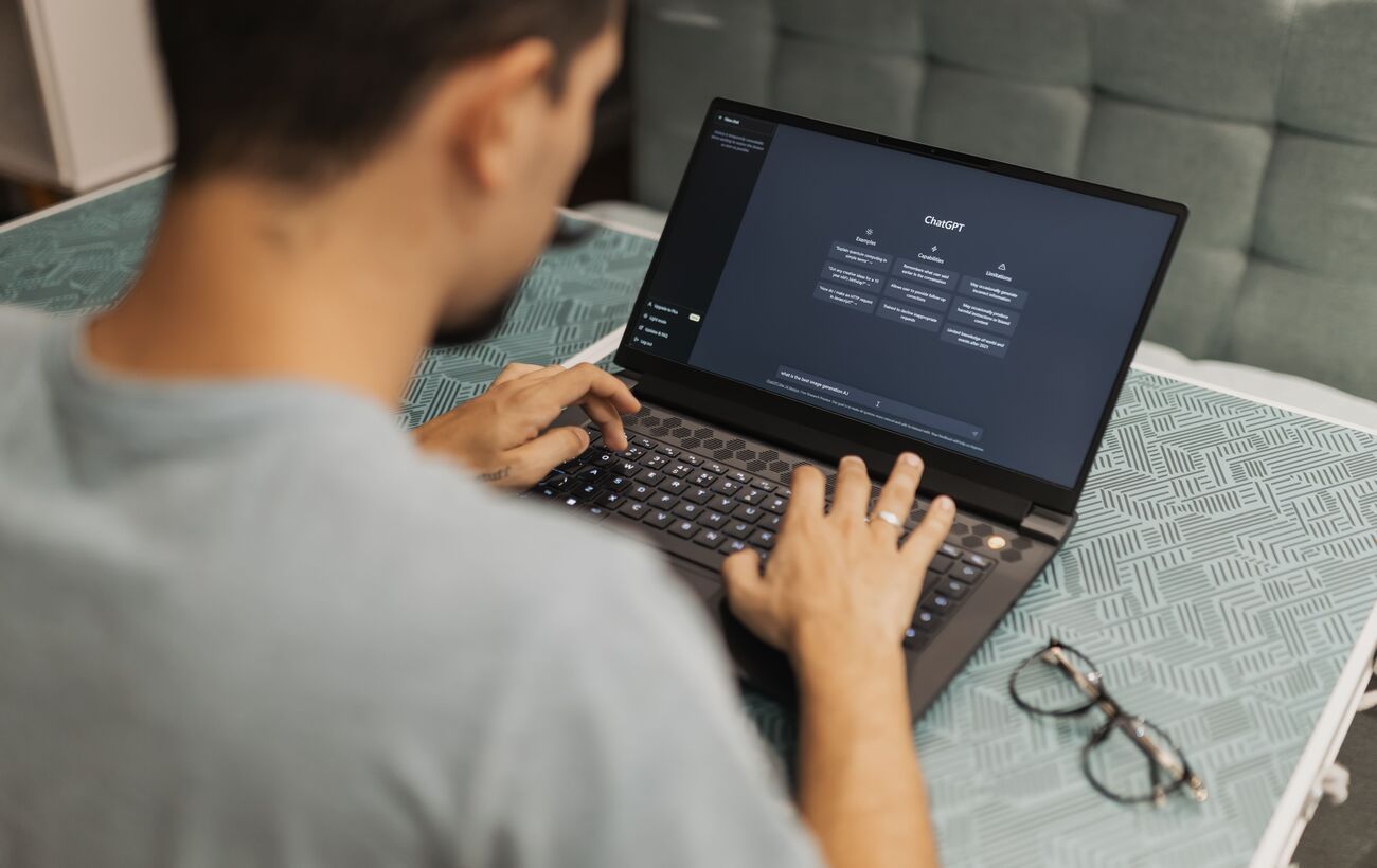 AI-выбор: Лучший ИИ, Не ChatGPT, Пользователи назвали лидера.