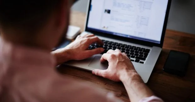 Старый MacBook тормозит? Верни ему скорость: топ-5 первых шагов