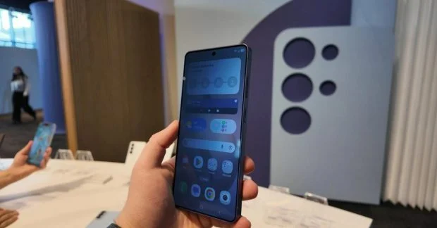 Samsung: Лучший смартфон 2026 года по версии Time. Что делает его революционным?